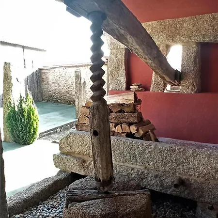 Segunda Ibanez Nyaraló *
