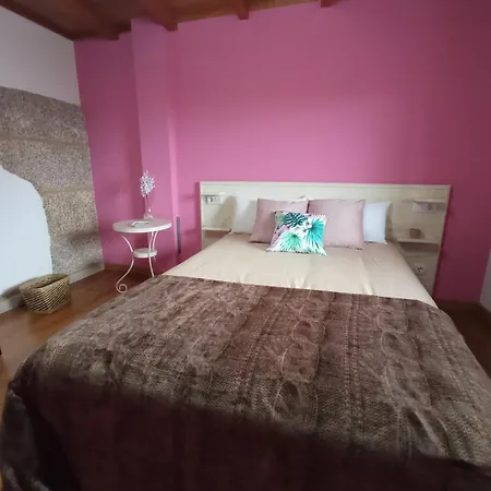 Segunda Ibanez Nyaraló *